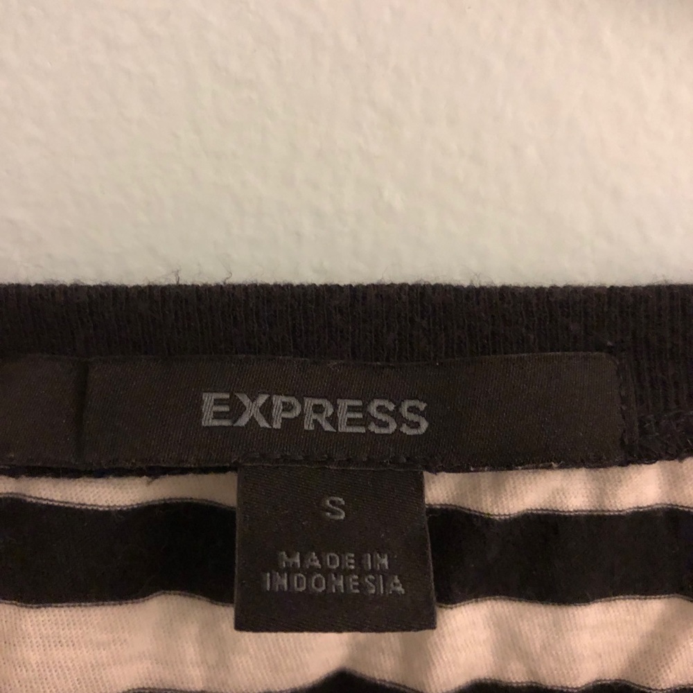 Express Tee - Picture 2 of 2